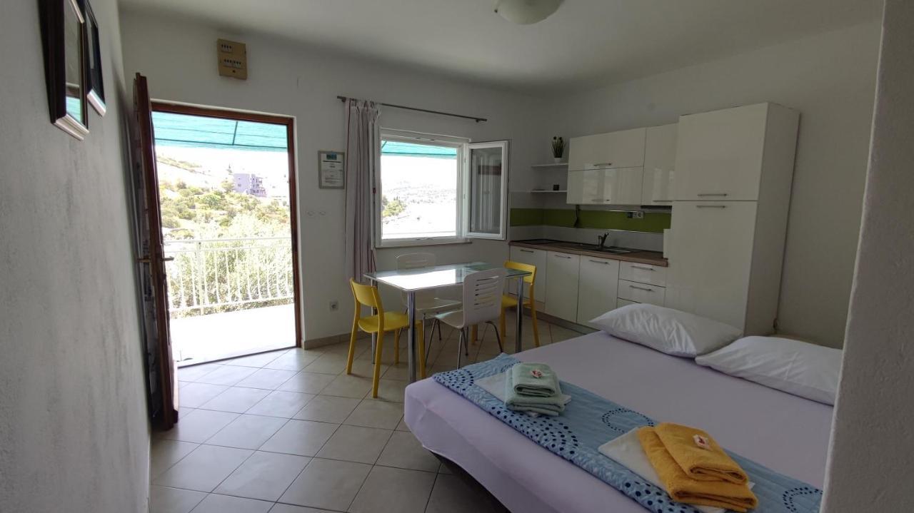 Rogoznica Seafront Apartment - Kalebova Luka מראה חיצוני תמונה