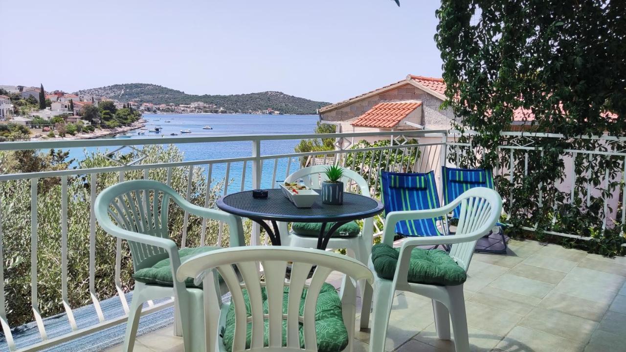 Rogoznica Seafront Apartment - Kalebova Luka מראה חיצוני תמונה