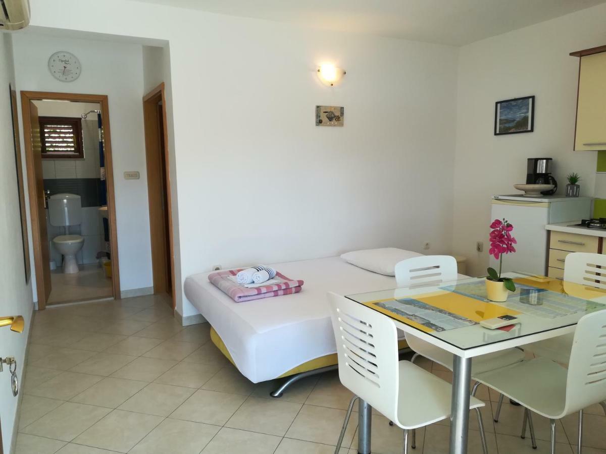 Rogoznica Seafront Apartment - Kalebova Luka מראה חיצוני תמונה